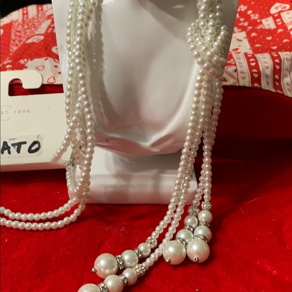 Cato Classic White Faux Pearl Necklace Singed NWT - Picture 3 of 5